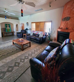 Televisión, chimenea