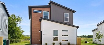 Pacific Palace-NEW 2bed/2.5bath Home in Centerton