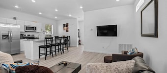 Pacific Palace-2bed/2.5bath Home in Centerton
