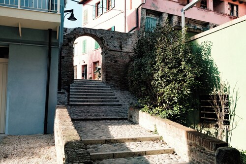 Cozy recently renovated apartment nestled in the historic center