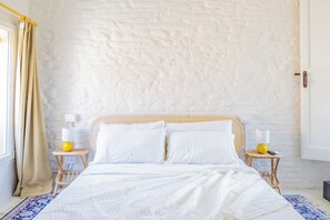 1 slaapkamer, een strijkplank/strijkijzer, wifi, beddengoed