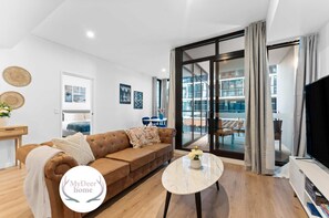 TV - The Amazing City Escape - CBD Modern 1BR Apt (Adelaide)