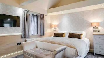 2 Schlafzimmer, Schreibtisch, Bügeleisen/Bügelbrett, Reisekinderbett