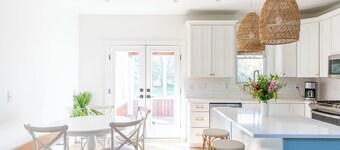 New Pool, Hot Tub, Short Walk To Beach