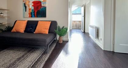 Hobart Cityscape Home – 3-Bed Oasis