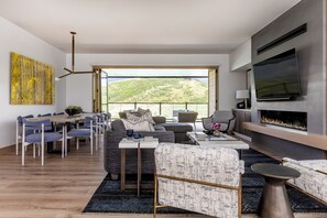 Télévision, cheminée