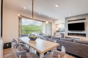 Dining - Explore Year-Round Hiking Paradise + Luxury Amenities at King (Park City)