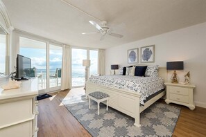 2 bedrooms, iron/ironing board, internet, bed sheets - Ocean`s Edge at White Surf (Daytona Beach)