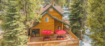 Bear Bottoms Cabin|Huge GAME ROOM!