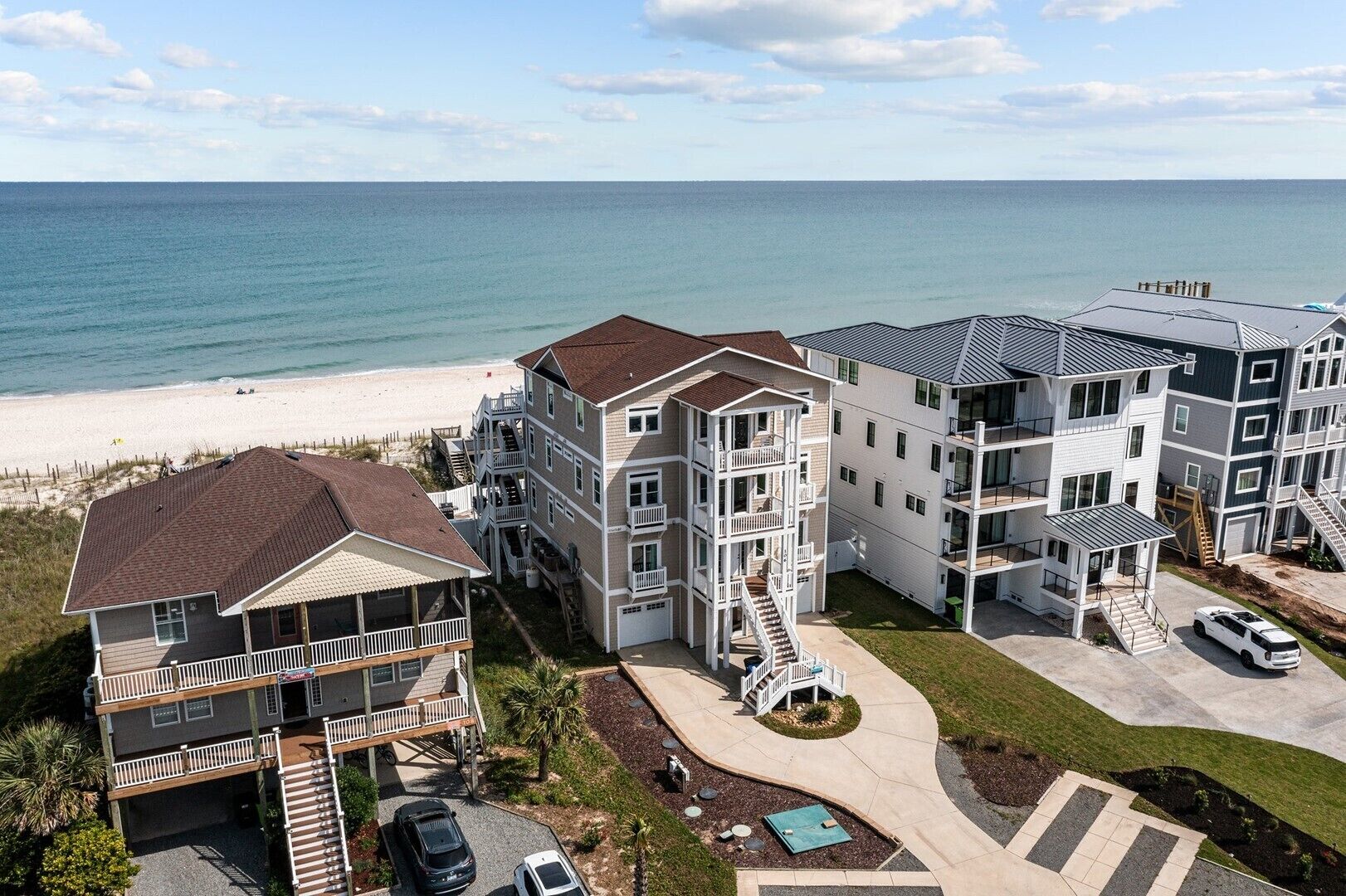 Oceanfront 10 Bedroom - Pool, Hot Tub, Game Room