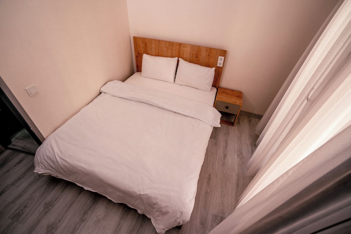 2 bedrooms, in-room safe, desk, laptop workspace