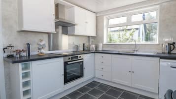 Fridge, dishwasher, electric kettle, toaster