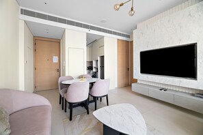 Deluxe Apartment | Living area