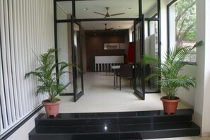 Entrada de la propiedad