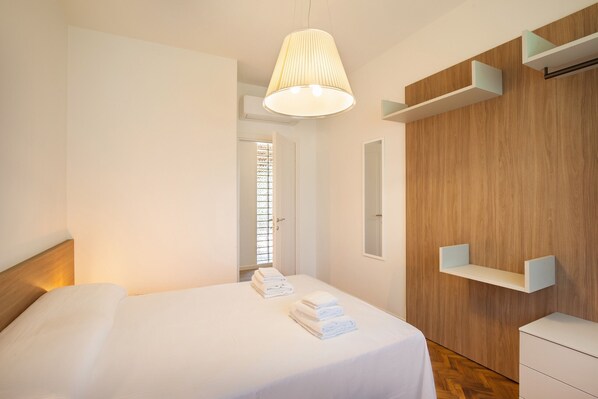 3 chambres, fer et planche à repasser, Wi-Fi gratuit, draps fournis