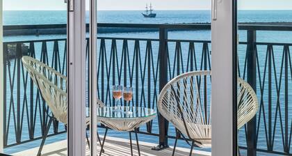 Bulwar Zachodzącego Słońca by Renters