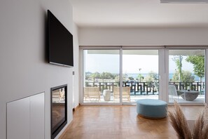 TV connectée, cheminée