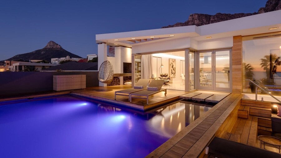 Element House - Contemporary and Upmarket Villa