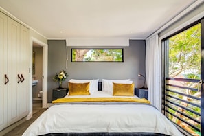 Apartment | 1 bedroom - Beautiful 1 Bedroom Apartment With Private Balcony (Cape Town)