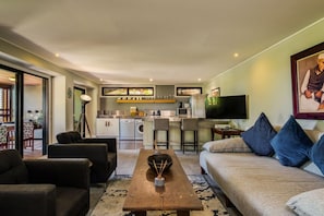 Apartment | 1 bedroom - Beautiful 1 Bedroom Apartment With Private Balcony (Cape Town)