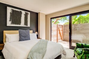 Apartment | 1 bedroom - Lovely 1 Bedroom Apartment in Camps Bay (Cape Town)
