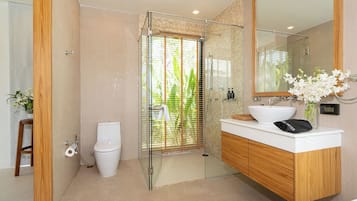 Luxury Villa | Bathroom | Separate bathtub and shower, hair dryer, bathrobes, slippers