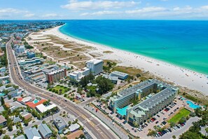 Beach nearby - 2b 2b Ocean View - Pool-Hot Tub - Sunset Vistas #508s (Treasure Island)