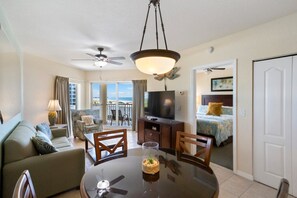 Smart TV - 2b 2b Ocean View - Pool-Hot Tub - Sunset Vistas #508s (Treasure Island)