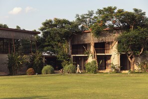 Exterior - Sanctuary Chitwan National Park (Kawasoti)
