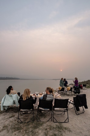 Beach - Sanctuary Chitwan National Park (Kawasoti)