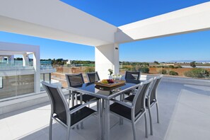 Outdoor dining - Villa Amazonia - Large Private Pool (Protaras)