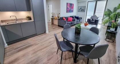 Free Parking Townhouse by City SuperHost