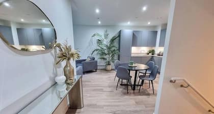 Free Parking Luxury Townhouse By City SuperHost