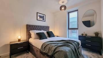 4 chambres, fer et planche à repasser, lit parapluie, Wi-Fi