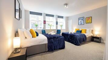 3 bedrooms, desk, iron/ironing board, travel cot