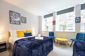 3 bedrooms, desk, iron/ironing board, travel cot