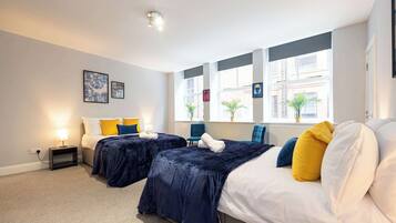 3 bedrooms, desk, iron/ironing board, travel cot