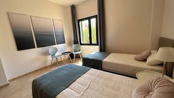 3 chambres, coffres-forts dans les chambres, bureau, Wi-Fi gratuit