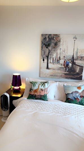 1 habitación, tabla de planchar con plancha, wifi gratis y ropa de cama 