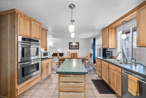 Fridge, microwave, oven, stovetop - New Listing! Bend Home ~ Dog Friendly ~ Fenced Yard ~ Hot Tub! (Bend)