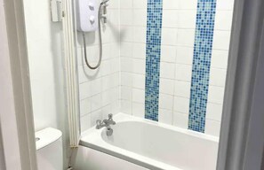 Apartment | Bathroom | Combined shower/tub, deep soaking tub, towels - Torquay, 2 Bedrooms, Sleep 6, Free Parking, Torbay (Torquay)