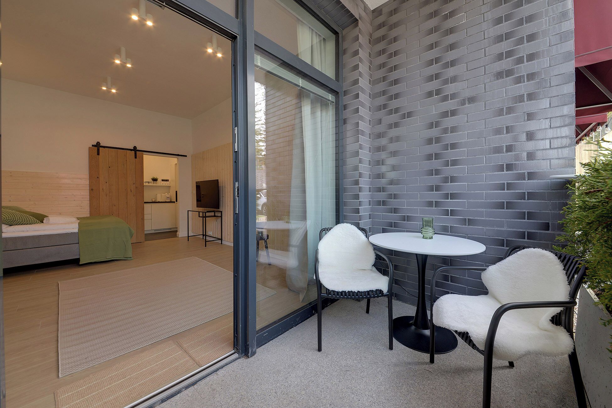 Superior Studio Suite, Courtyard View | Balcony