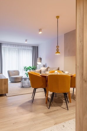 Classic Apartment | Living area - RentPlanet - Apartamenty Kilińskiego (Szklarska Poreba)