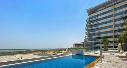 WelHome - Urban Tranquil Retreat In The Heart of Yas Island