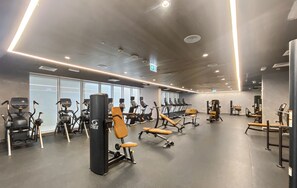 Gym - WelHome - Urban Tranquil Retreat In The Heart of Yas Island  (Abu Dhabi)