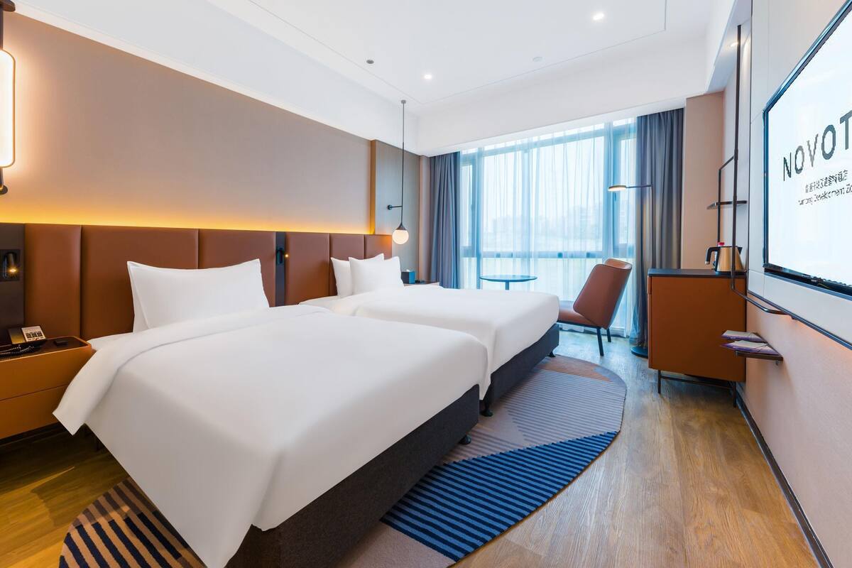 Superior Room, 2 Twin Beds | Laptop workspace, blackout drapes, iron/ironing board, WiFi (free)