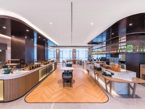 Desayuno buffet (con cargo) los días de semana