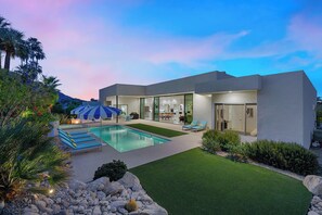 Exterior - Cosmopolitan - Walk to Palm Canyon! (Palm Springs)