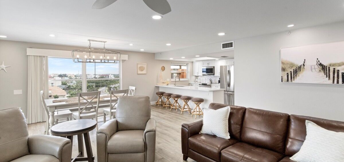 Holiday Villas III Penthouse 2 Bedroom 2 Bath