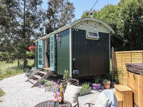 Two Moors Shepherds Hut